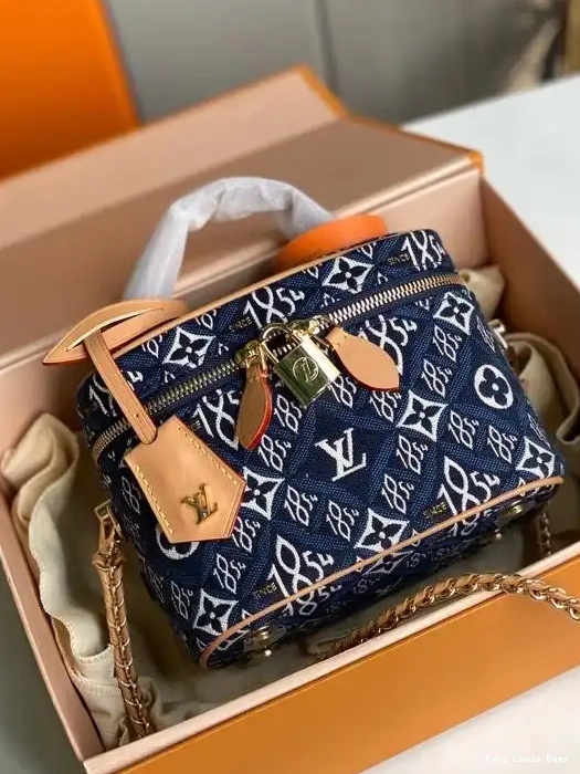 Repladies offers premium fake Louis bags at unbeatable prices. Our products are cheap because we focus on direct sales VANITY PM VUITTON LOUIS 1854 SINCE 0324